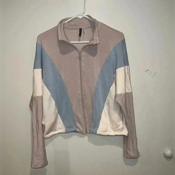 Vimmia Zip Up Jacket - Picture 4 of 4